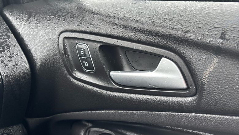 Ford Kuga 2.0 TDCi Titanium 5dr 2WD Diesel Estate